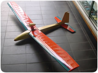PLANADOR RC GAIVOTA ENV.:1810mm P/ RÁDIO DE 2 CANAIS